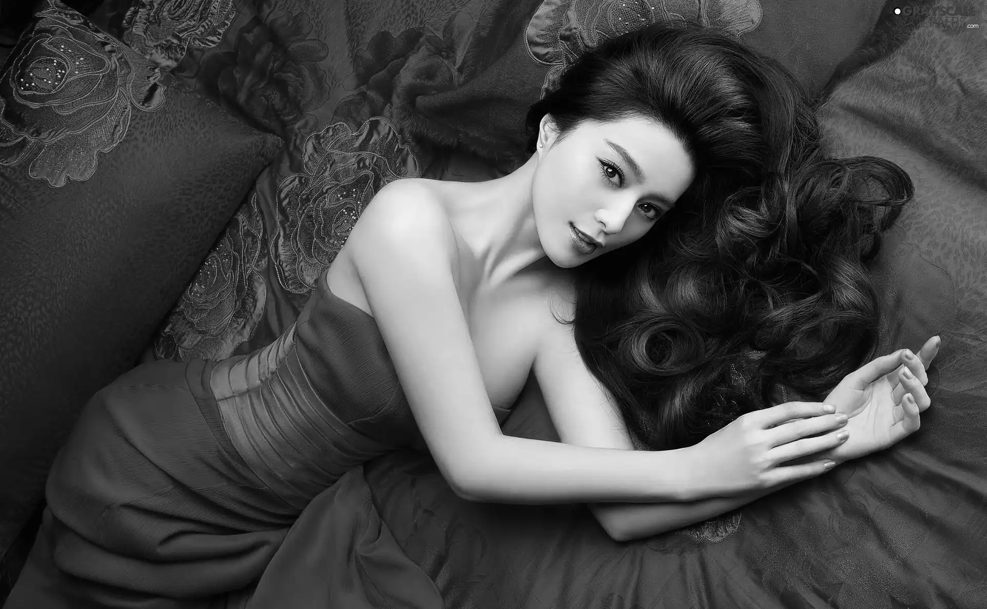 Black, Hair, red hot, dress, Fan Bingbing