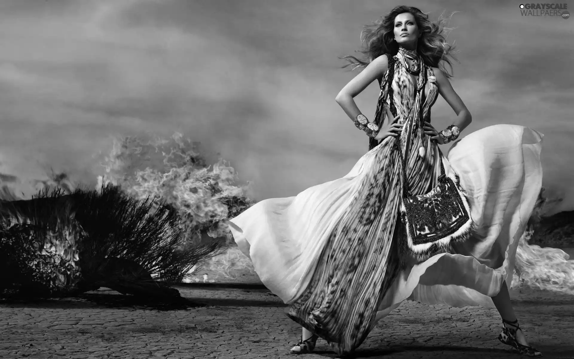 Big Fire, Gisele Bundchen, dress