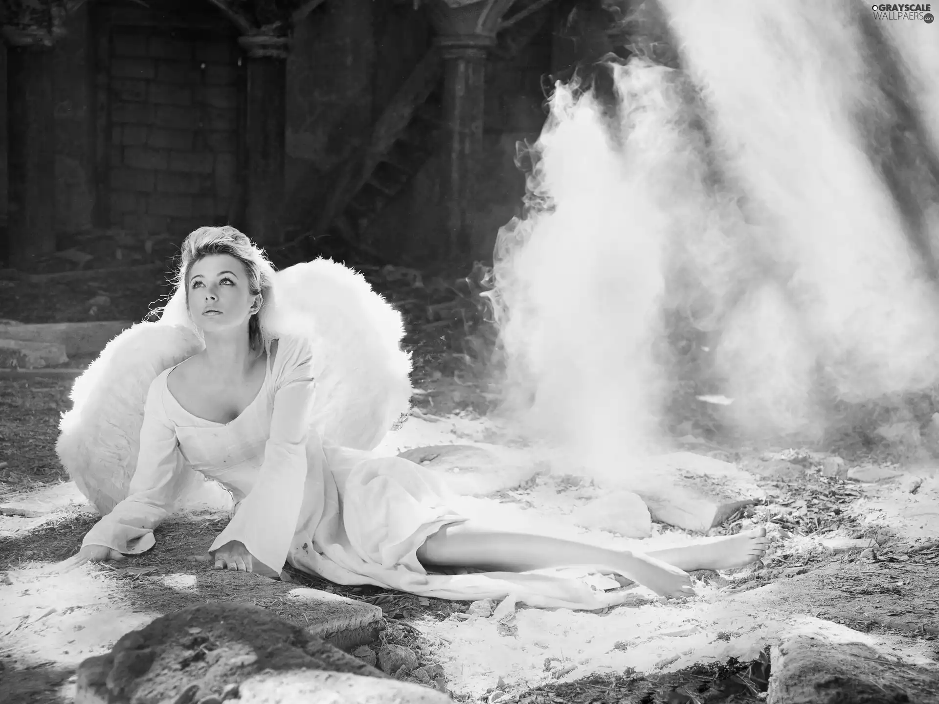 Women, fall, dust, angel