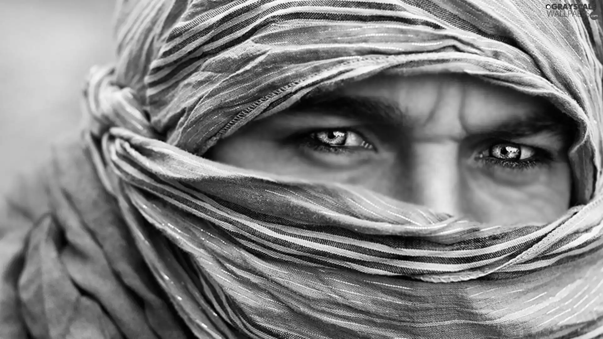 a man, Golden, Eyes, shawl