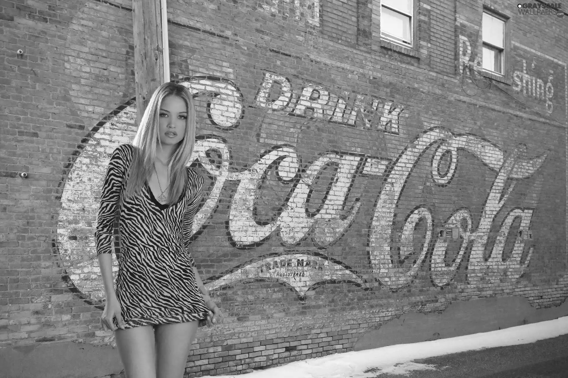 Blonde, Graffiti, Franziska Facella, model, Women