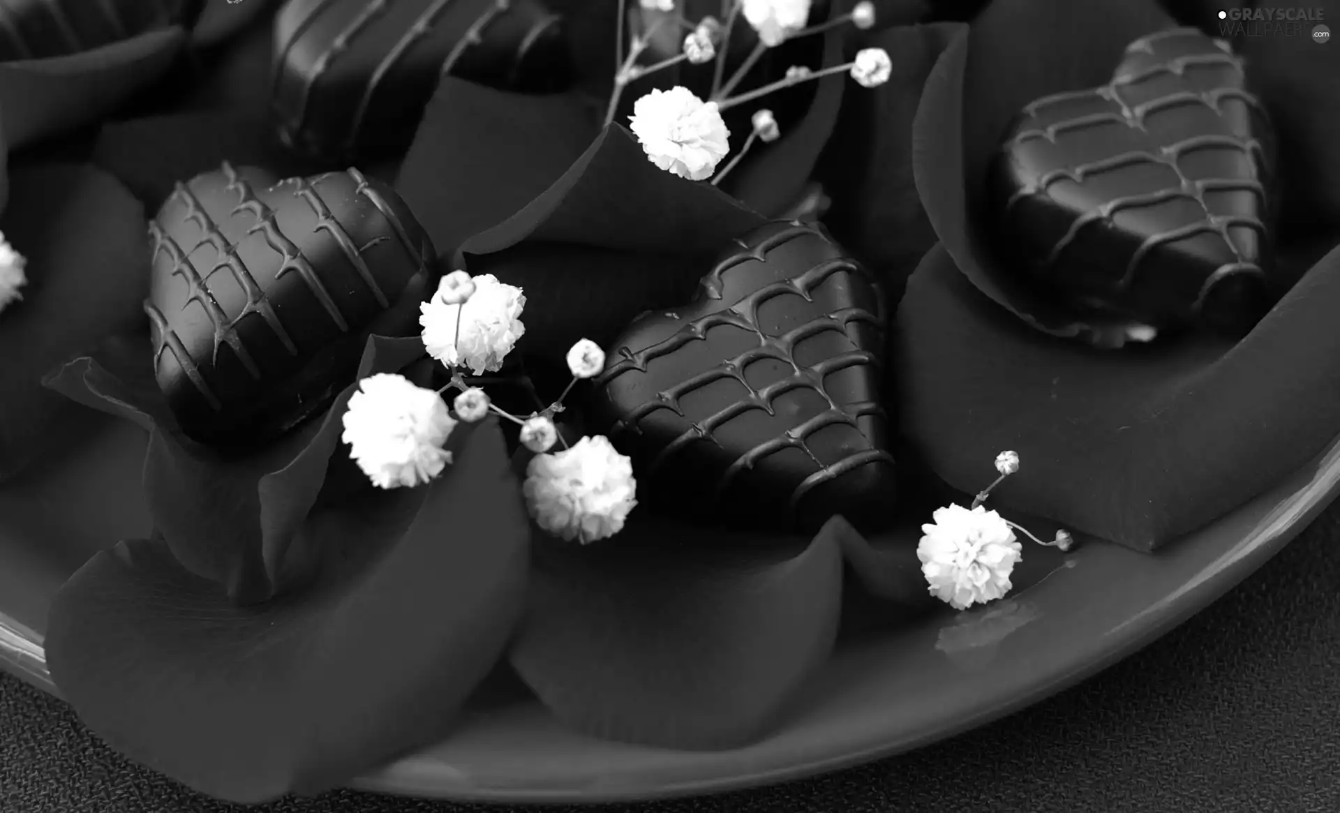 flakes, rouge, pralines, heart, chocolate