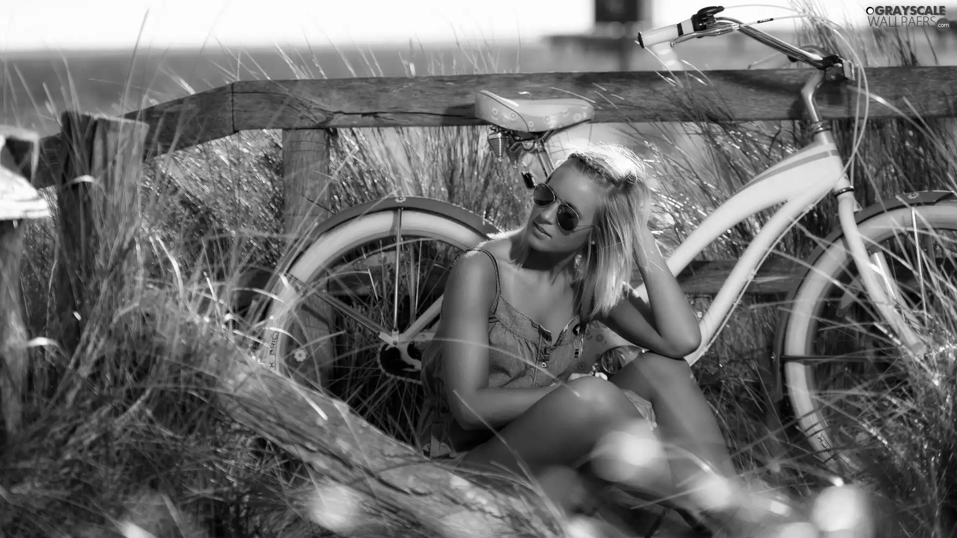 Bike, Blonde, grass, Glasses, fence, Women