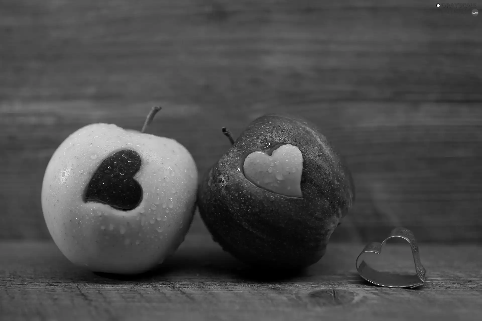 hearts, apples, mold