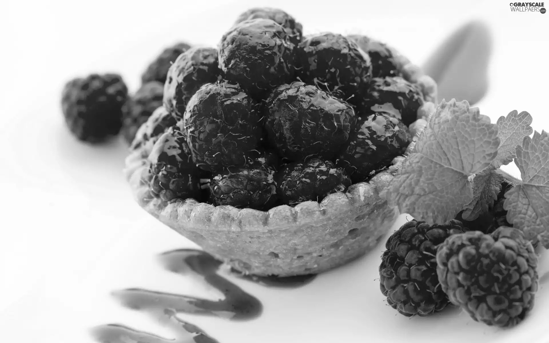 Leaf, bowl, raspberry