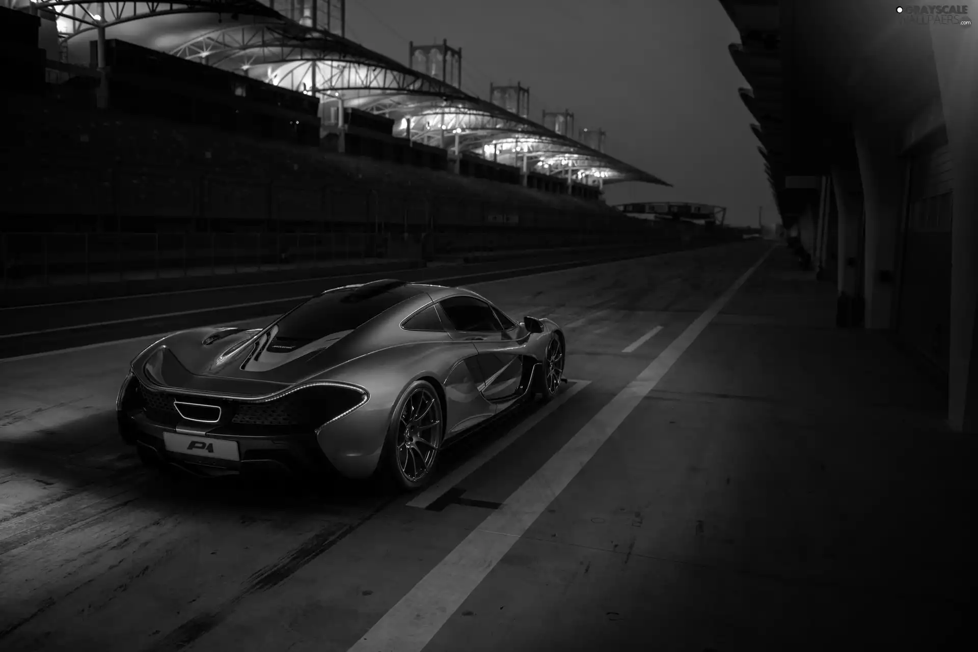 McLaren, Street, lighting, P1