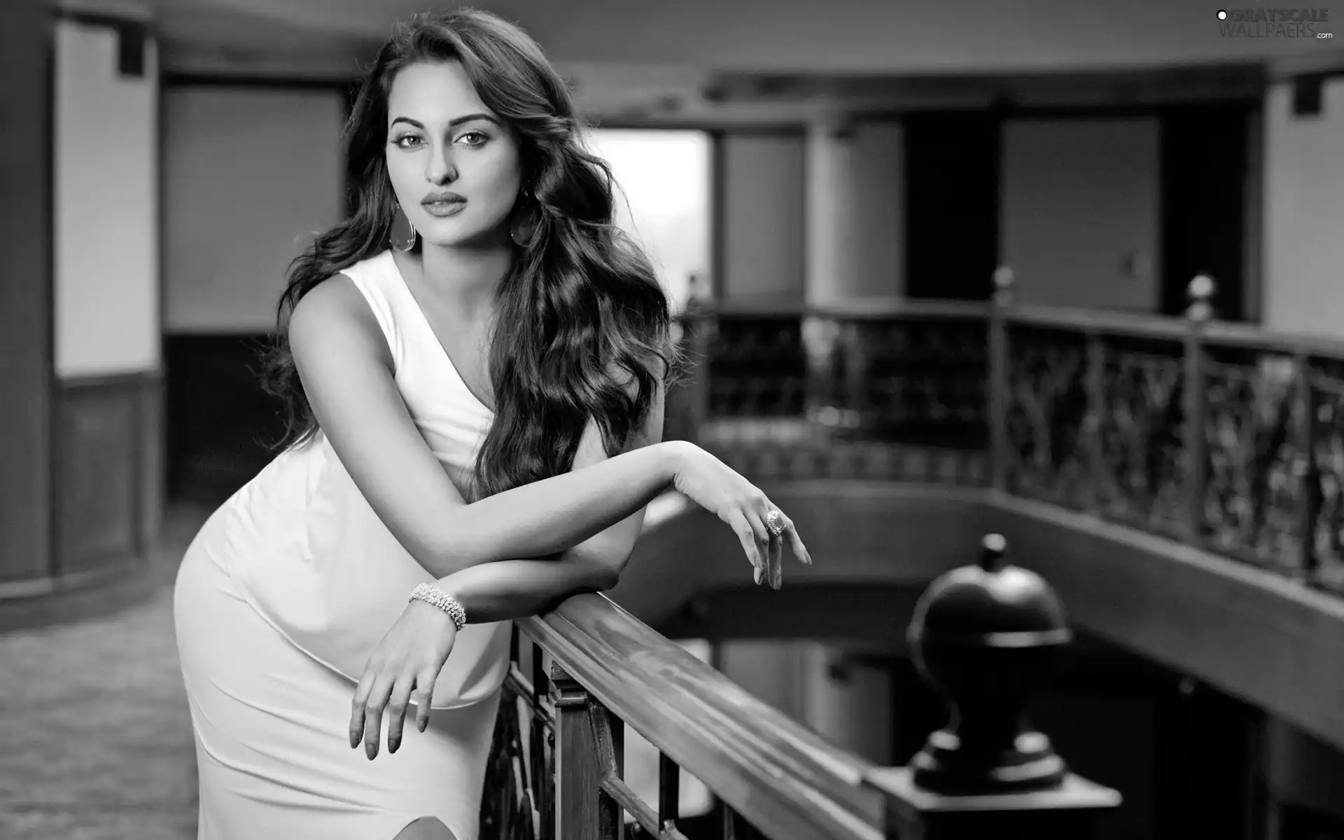 Women, jewellery, Hair, Sonakshi Sinha, Longs, make-up