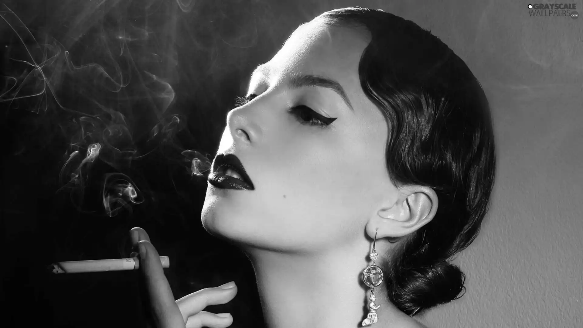 Cigarette, Women, make-up