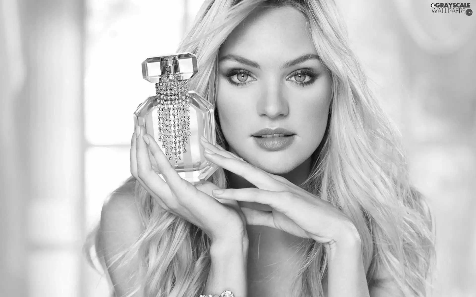 Blonde, perfume, Candice Swanepoel, make-up