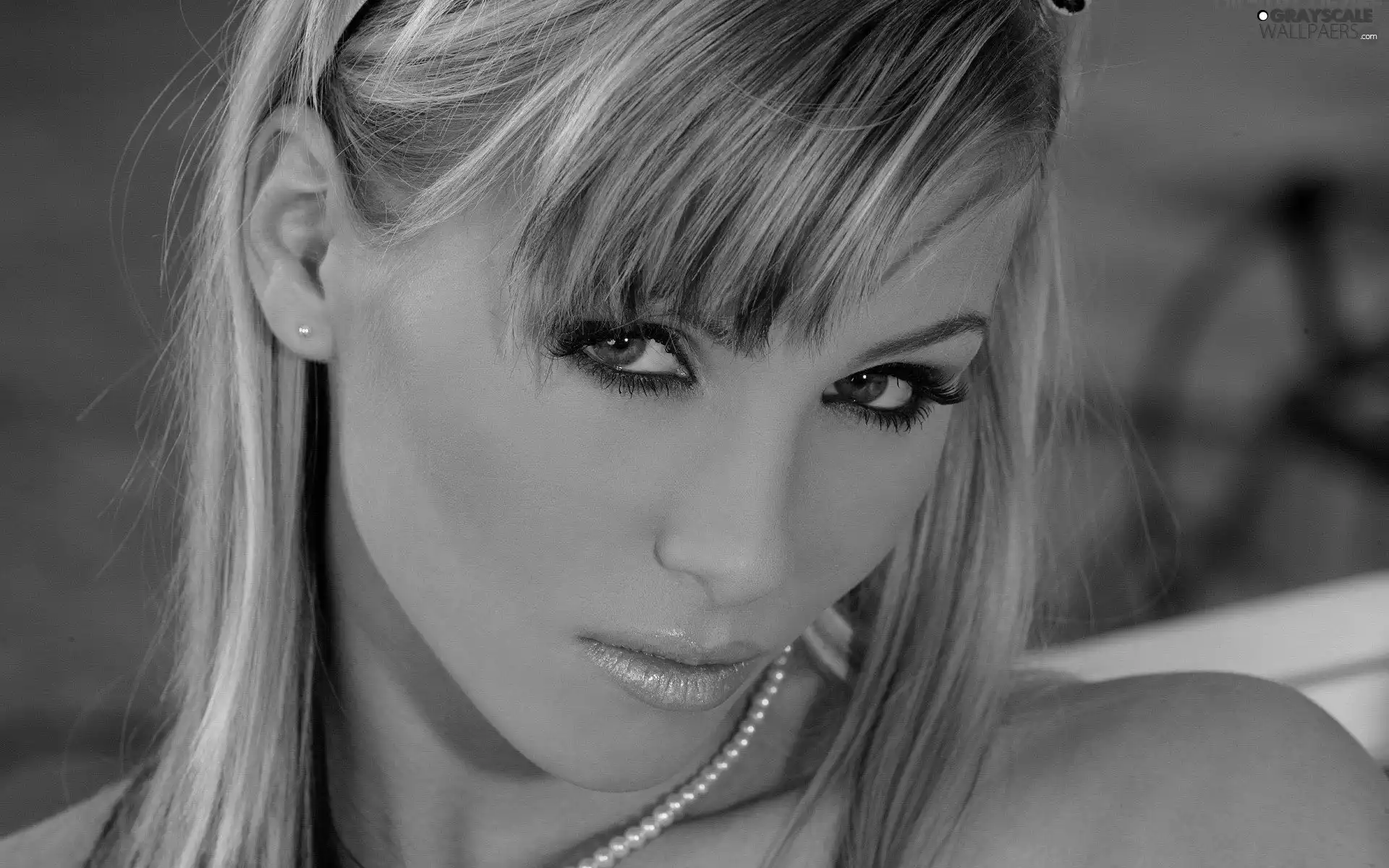 Women, The look, make-up, Blonde