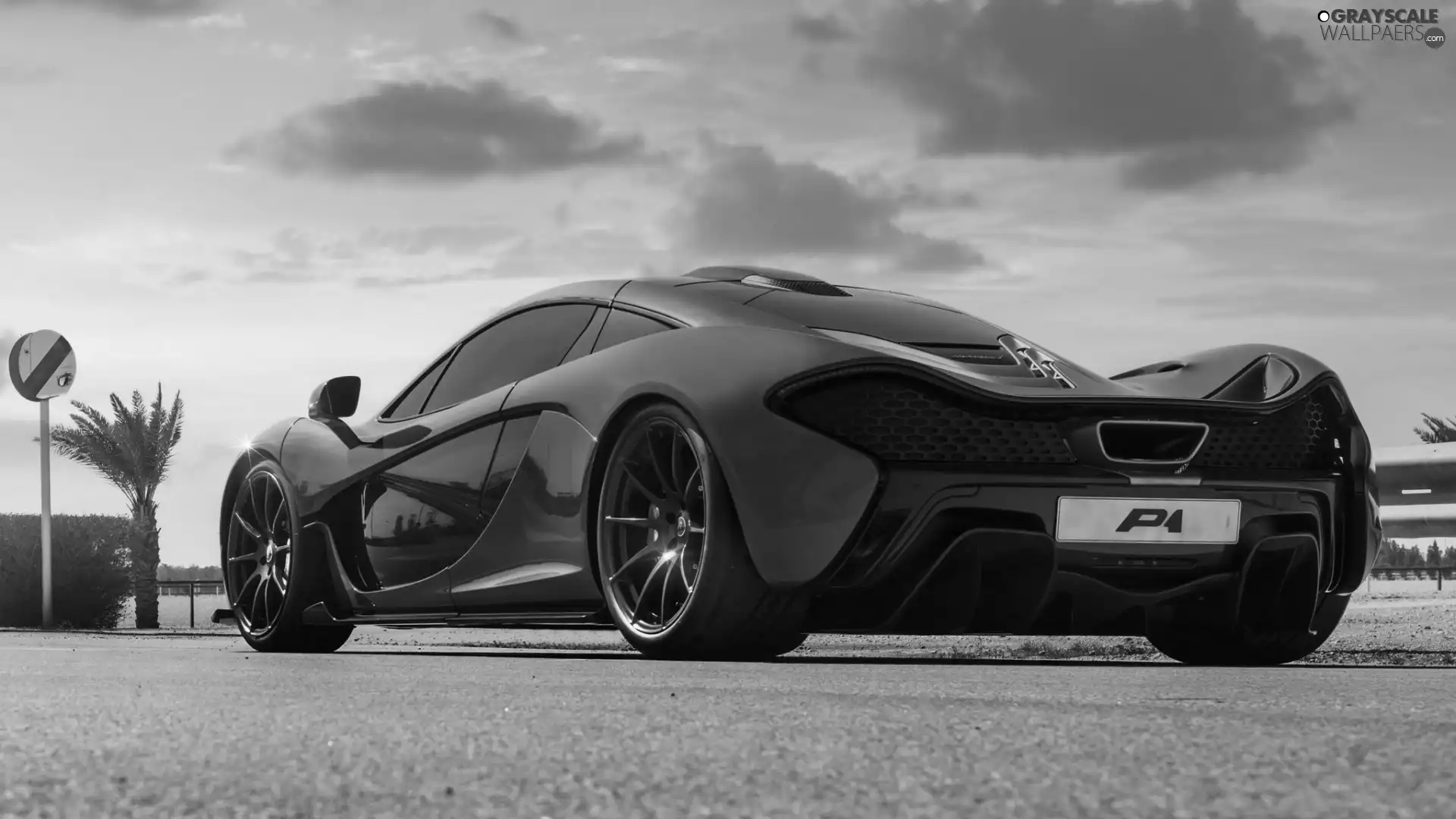 McLaren P1, Droda