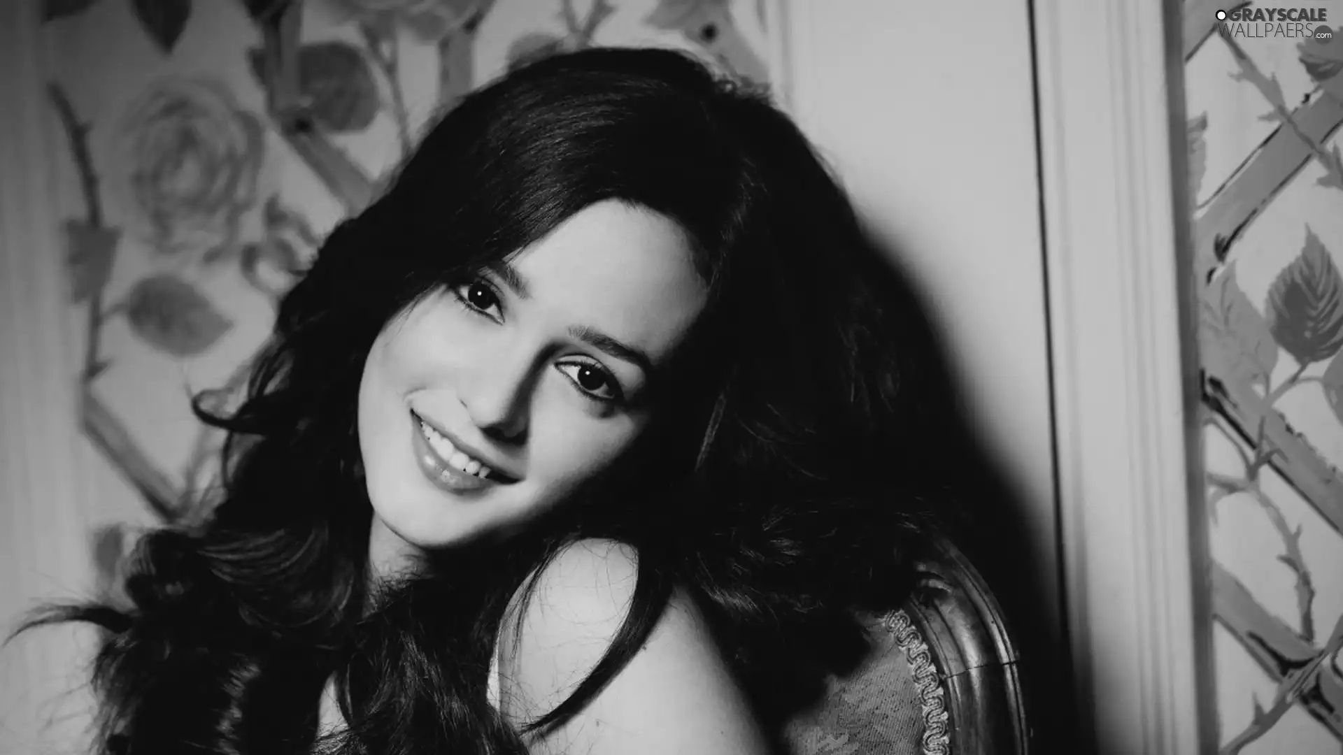 smiling, Leighton Meester