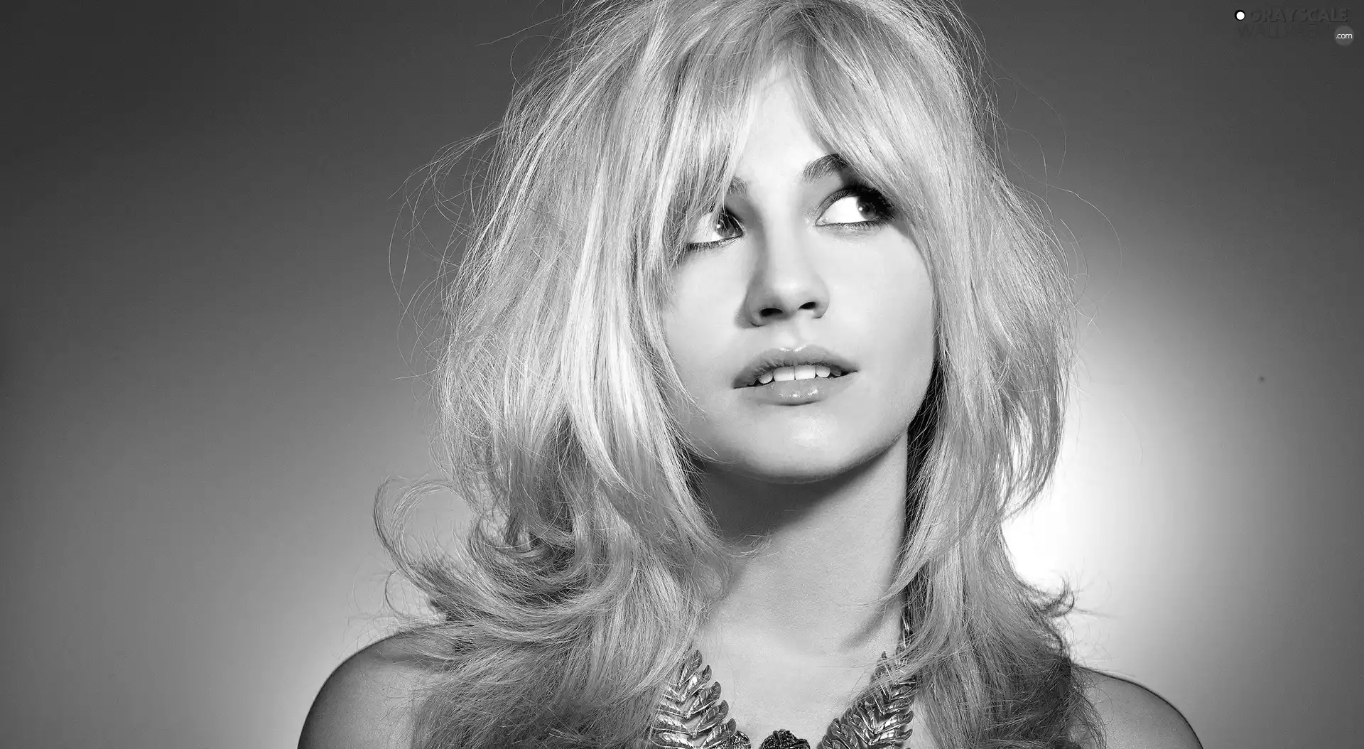 Necklace, Pixie Lott, Women, Blonde, Beauty