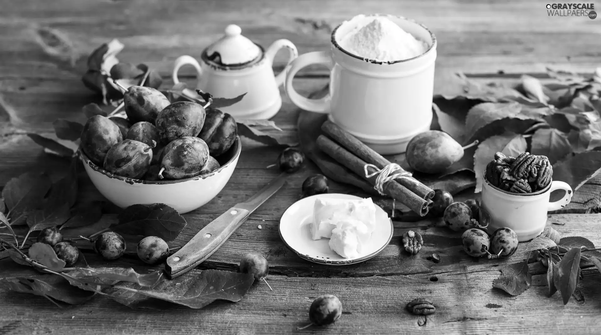 plums, dishes, leaves, nuts
