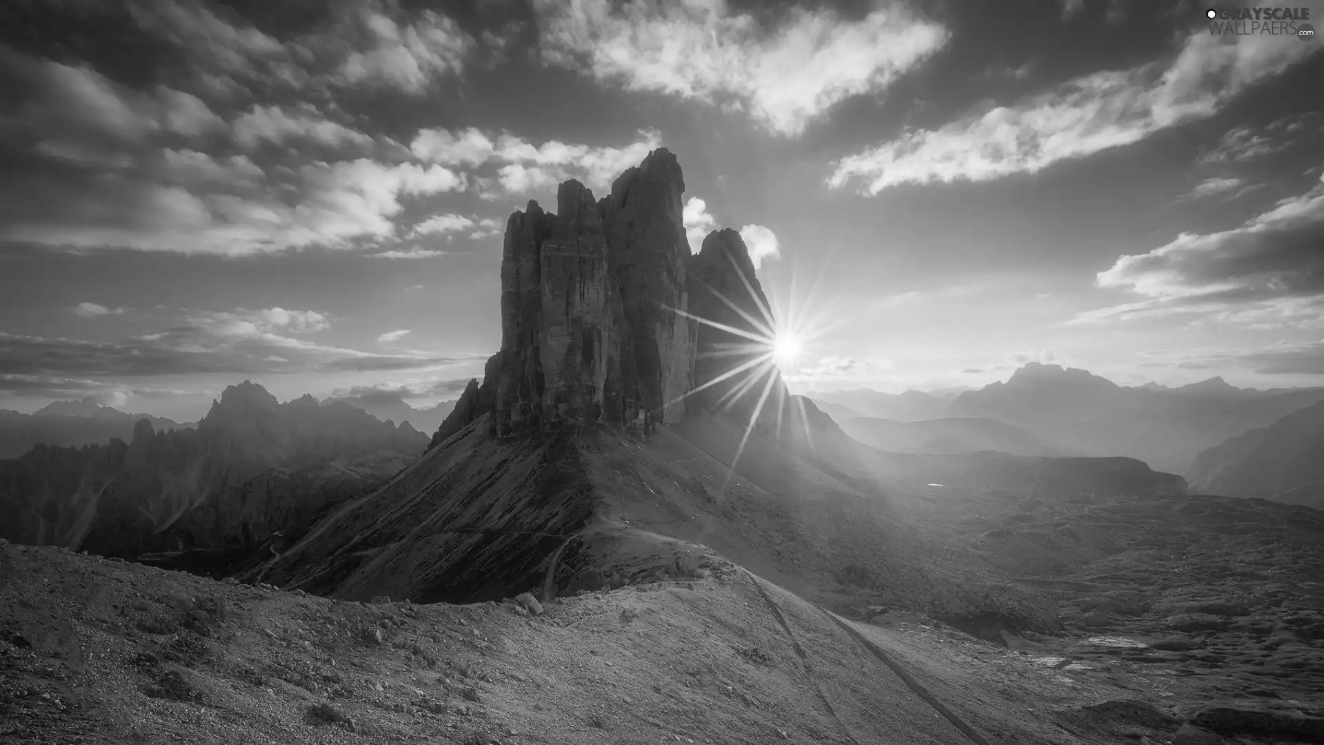 peaks, Tre Cime di Lavaredo, Italy, clouds, rays of the Sun, Dolomites, Mountains, rocks