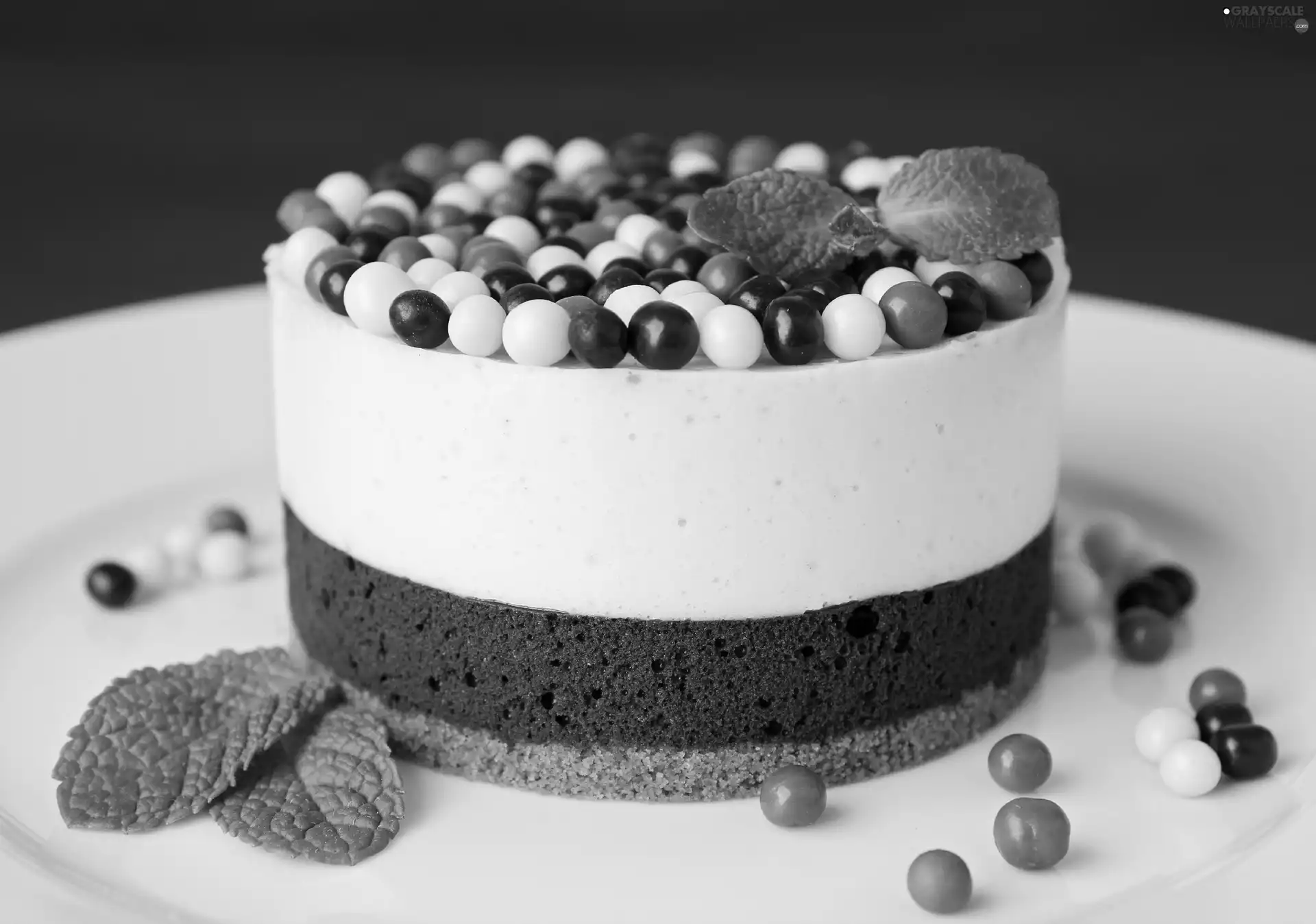 cake, leaves, peas, plate