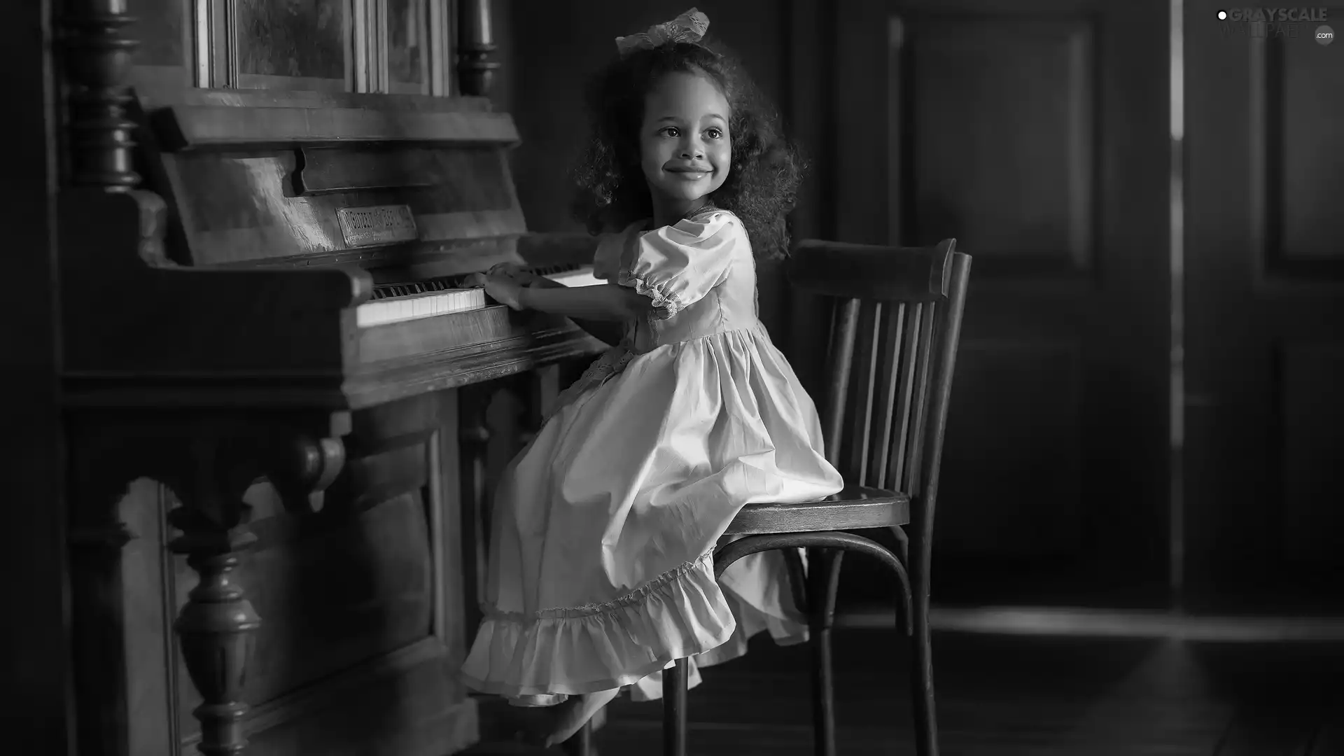 Hair, piano, dress, spiral, girl