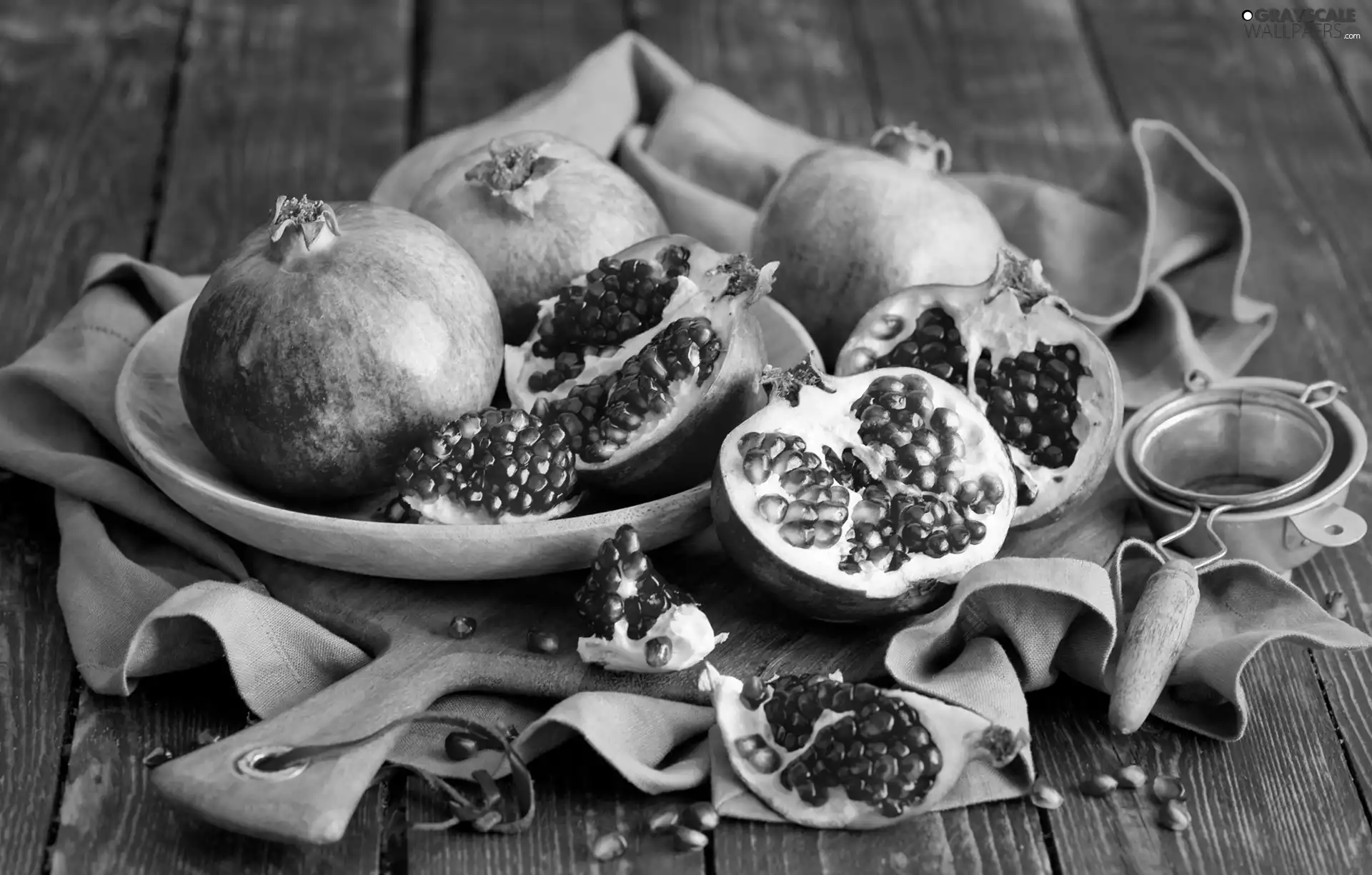 grenades, rose, board, plate