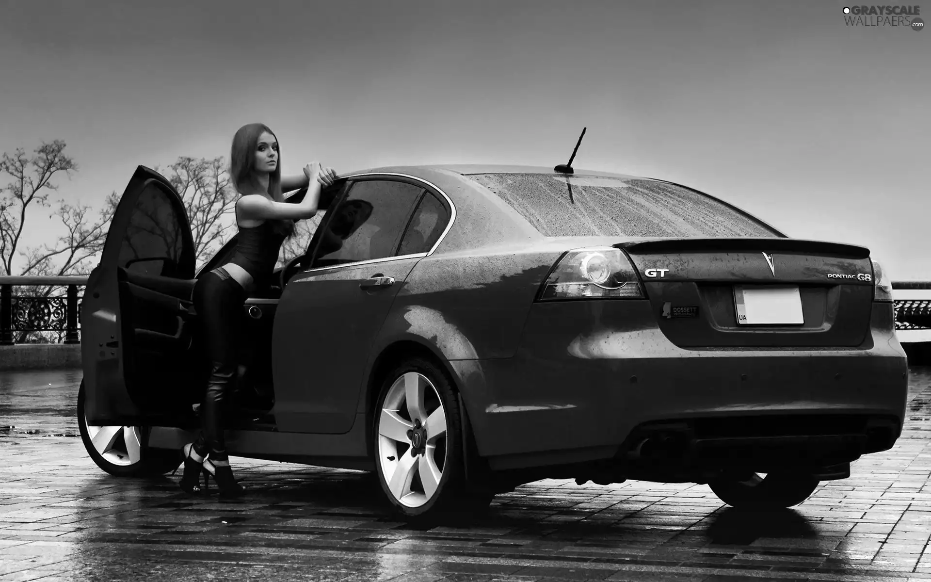 parking, girl, Pontiac G8