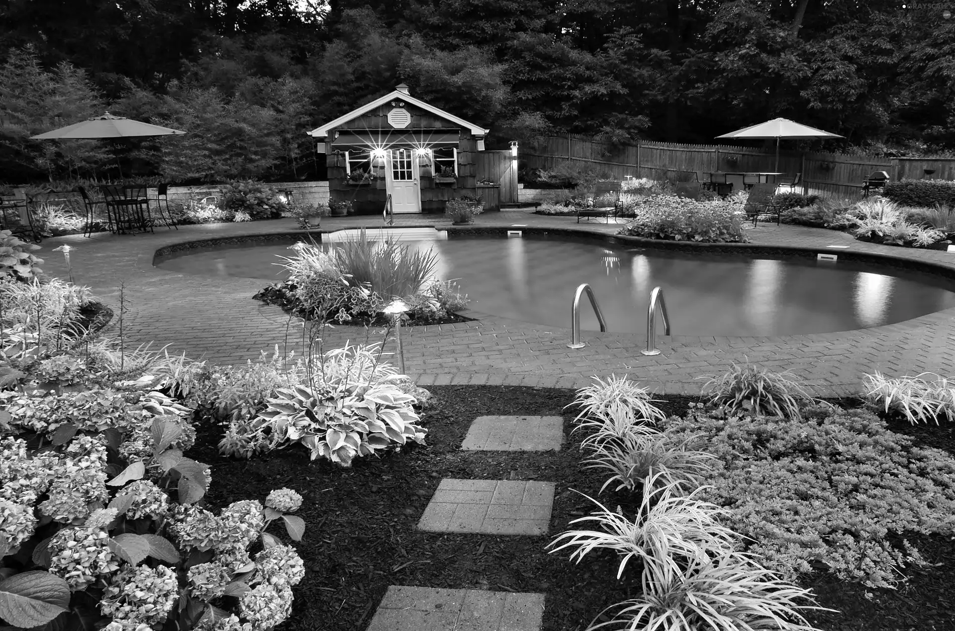 Pool, Flowers, alcove