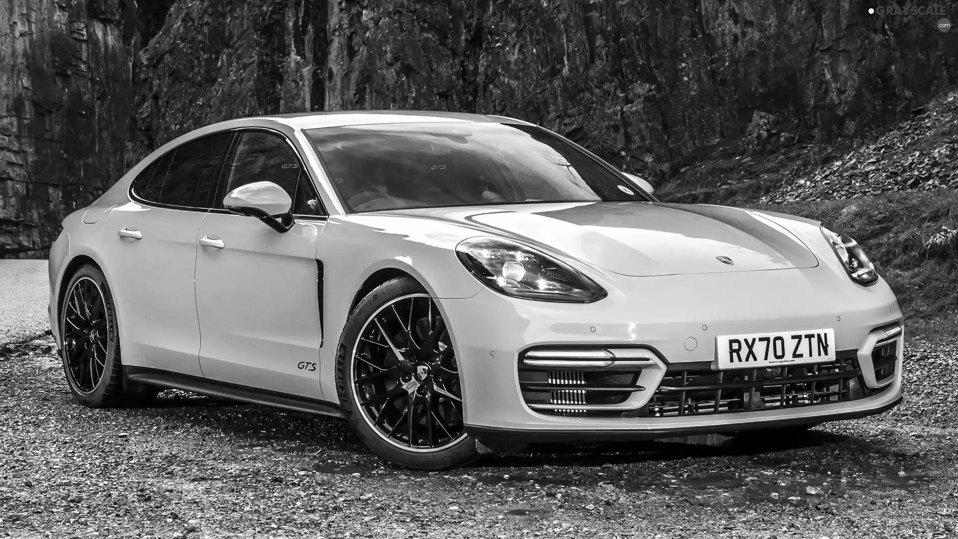 Front, Porsche Panamera GTS, 2020