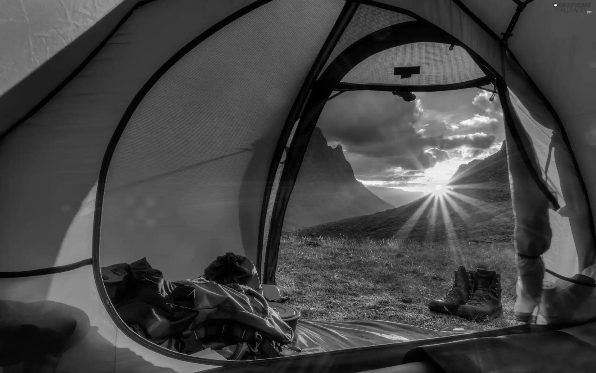 Mountains, View, sun, an, Tent, rays, clouds