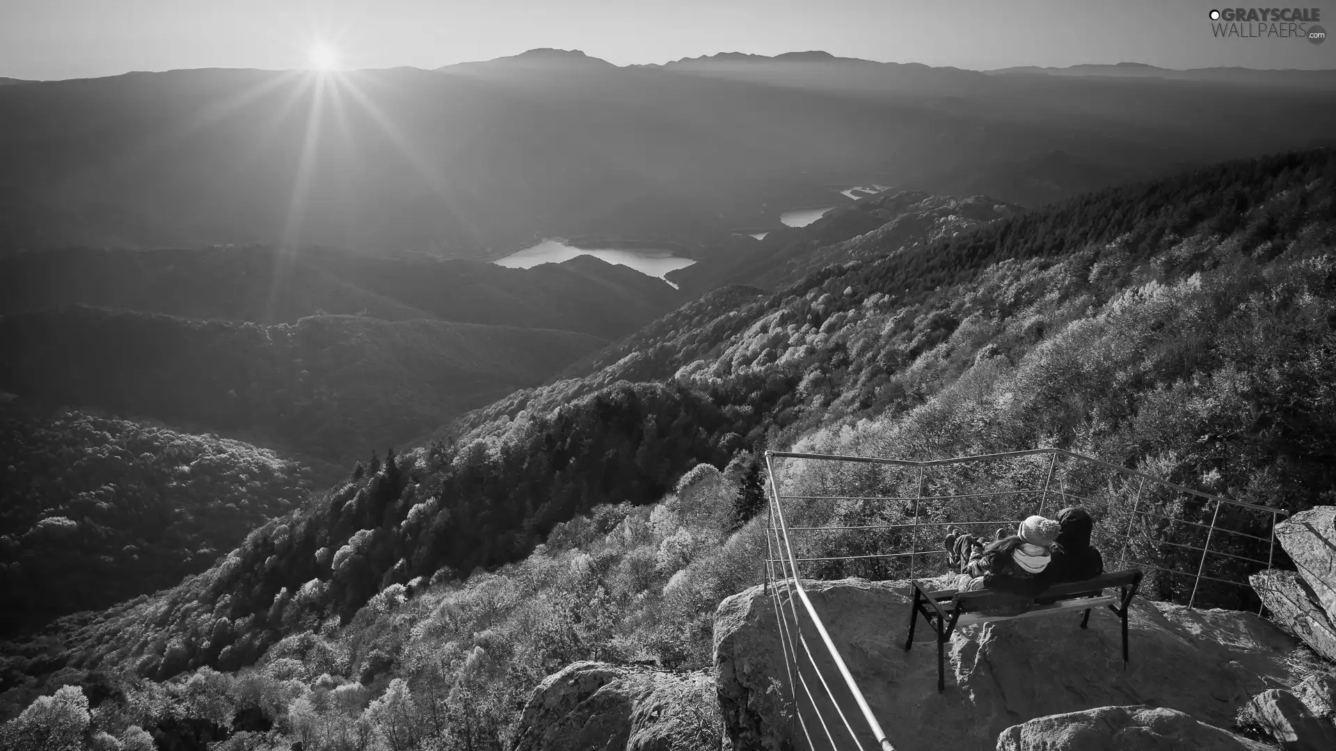 rays of the Sun, forested, Observation Deck, People, lake, Mountains