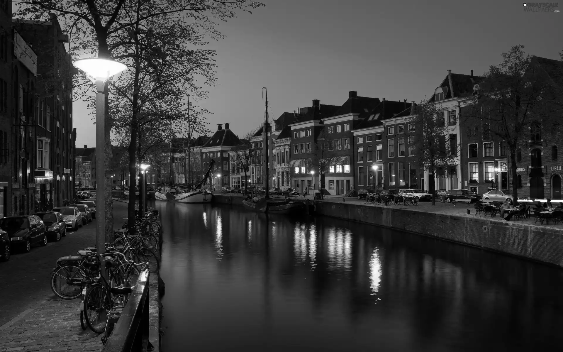 River, Amsterdam, night