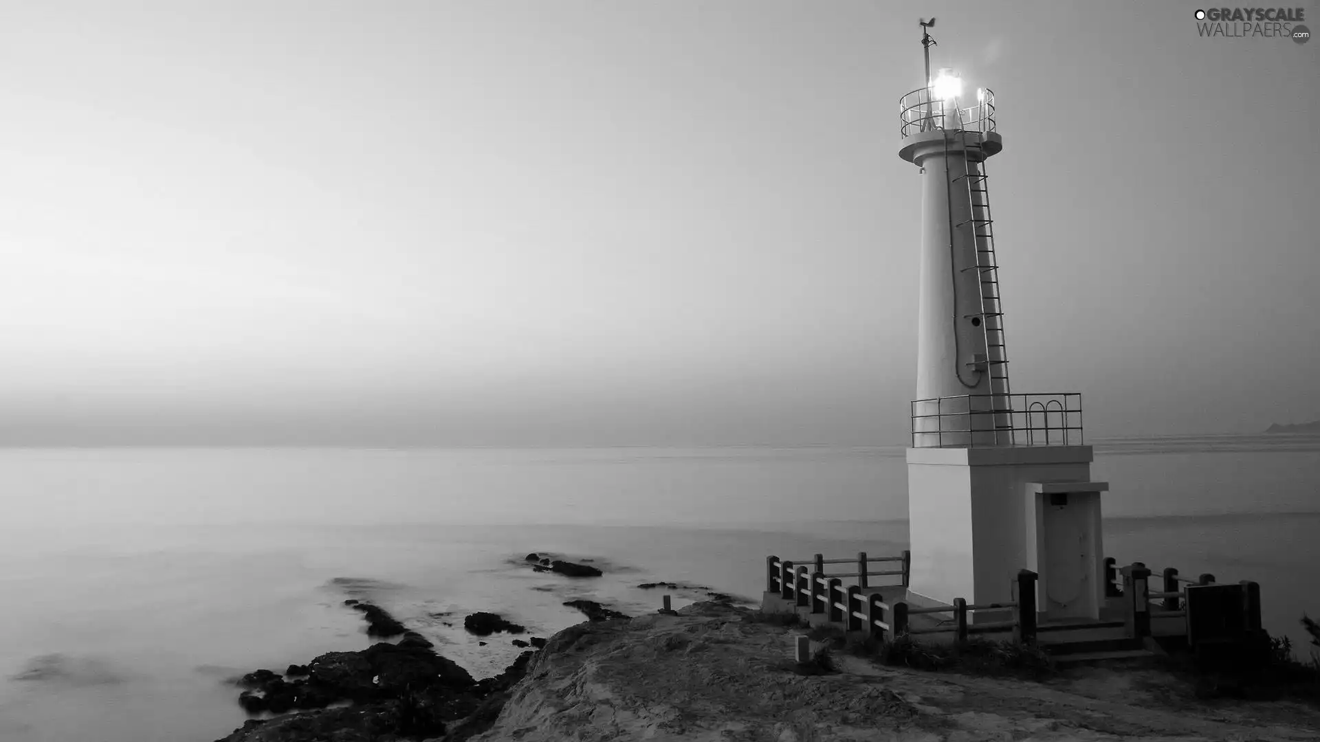 Lighthouses, sea