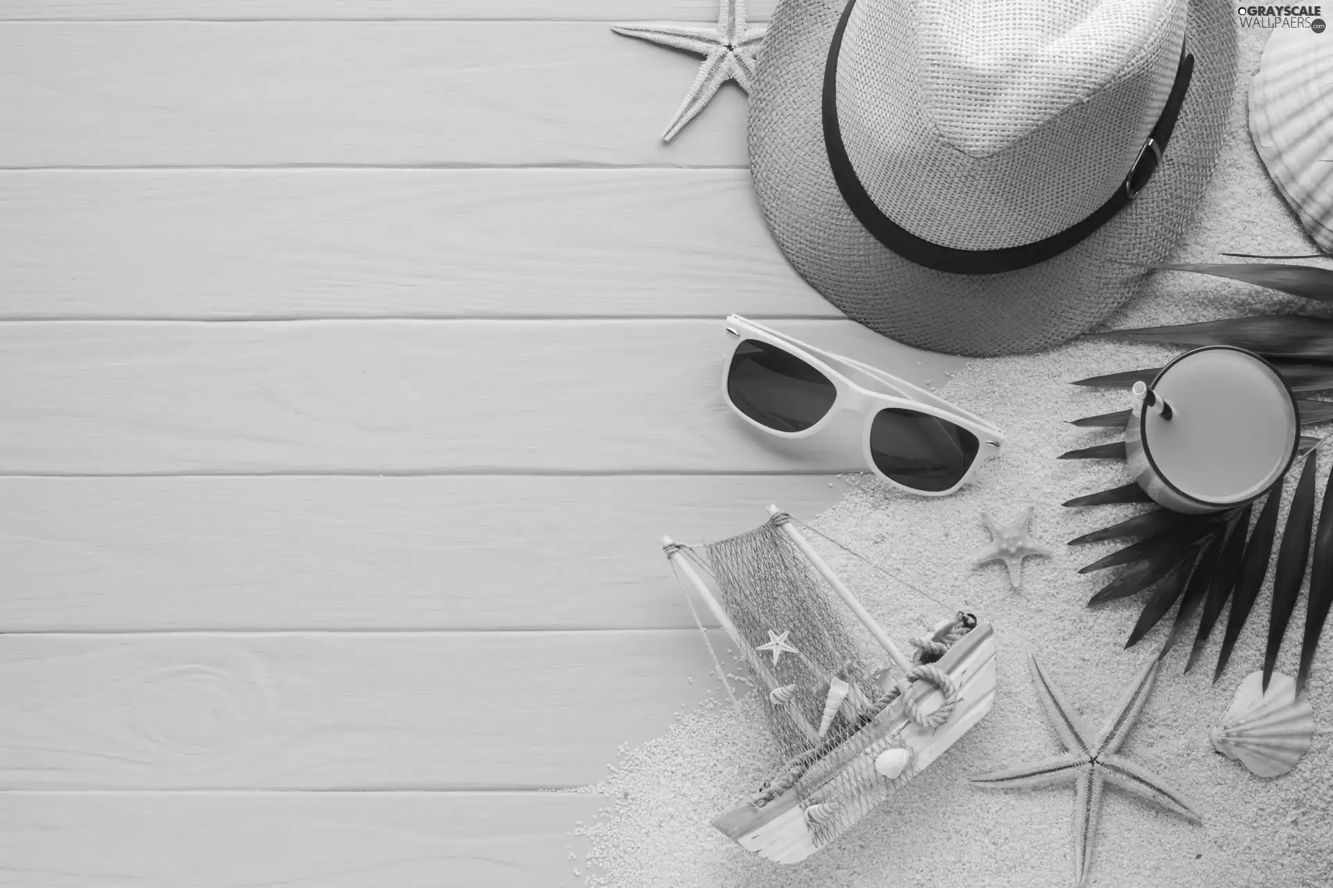 Shells, Hat, starfish, Sand, leaf, holiday, Yacht, juice, Glasses