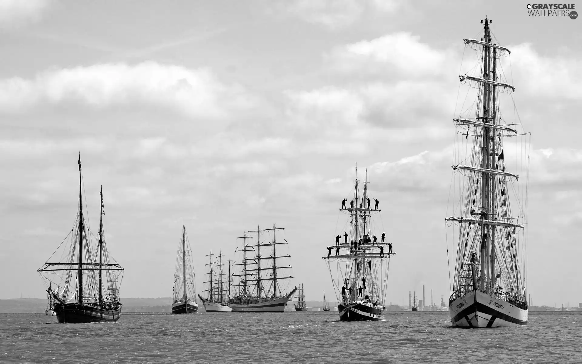 Sky, sea, sailboats