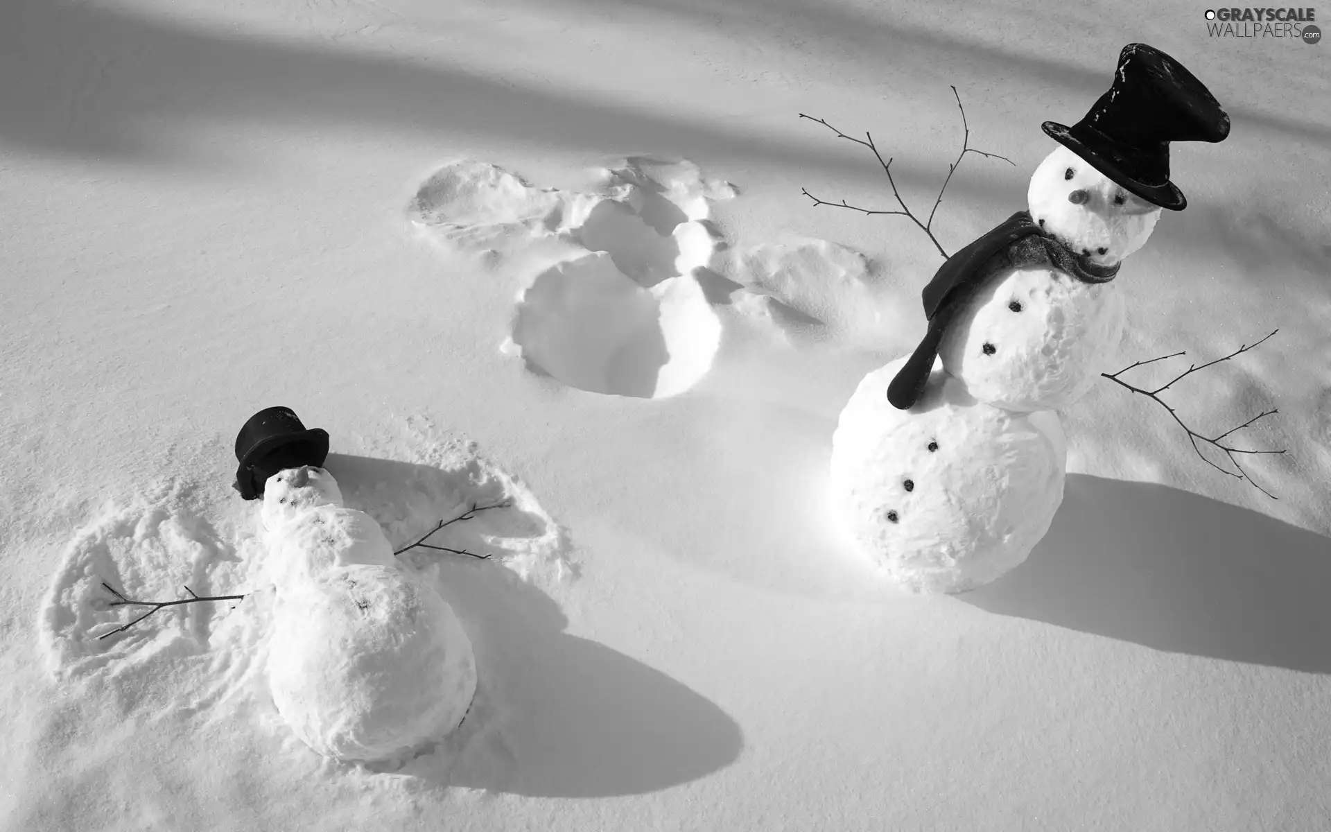 Two cars, Cylinders, snow, snowmen