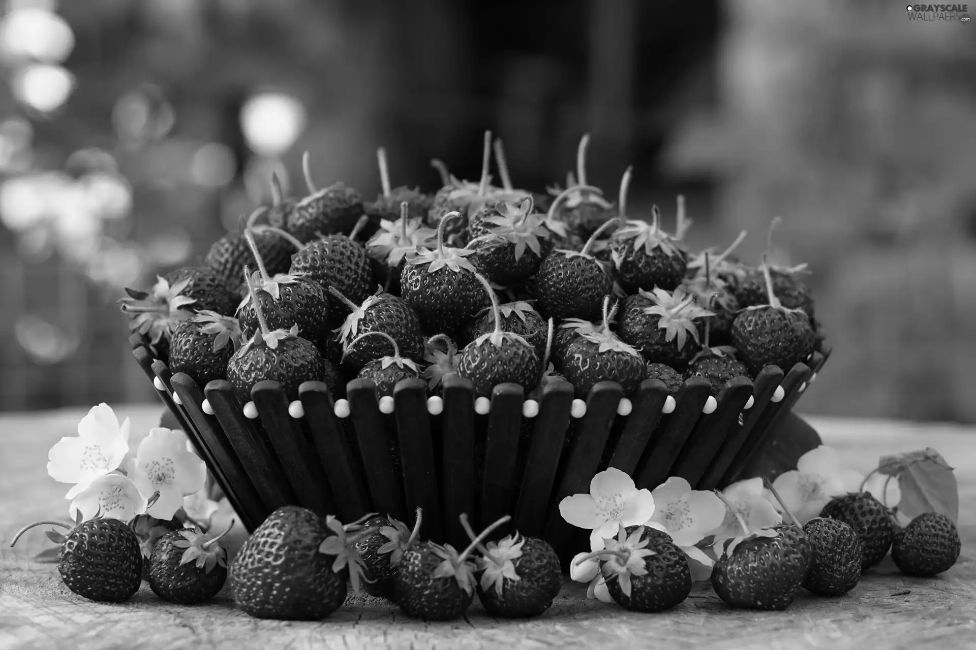 basket, strawberries