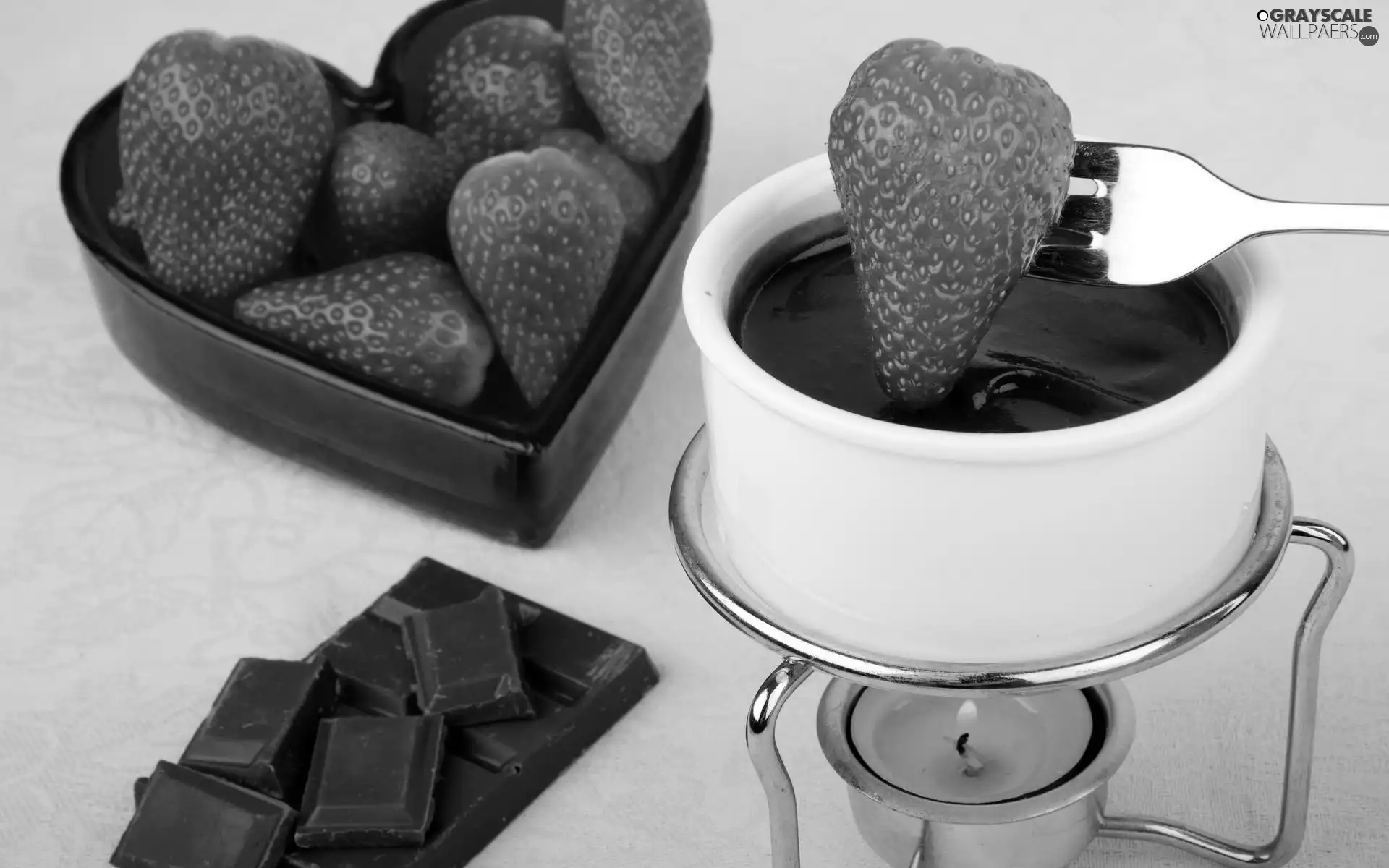 Smooth, heater, strawberries, chocolate
