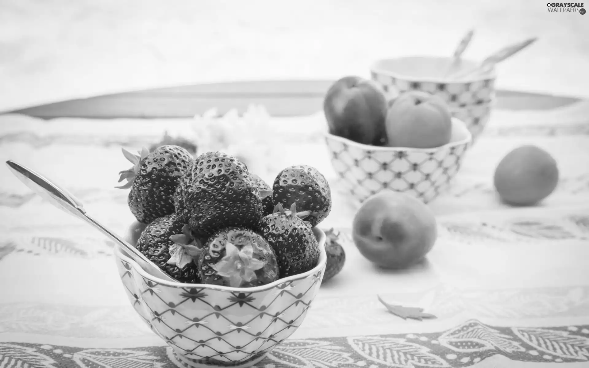 cloth, Table, peaches, Bowls, strawberries