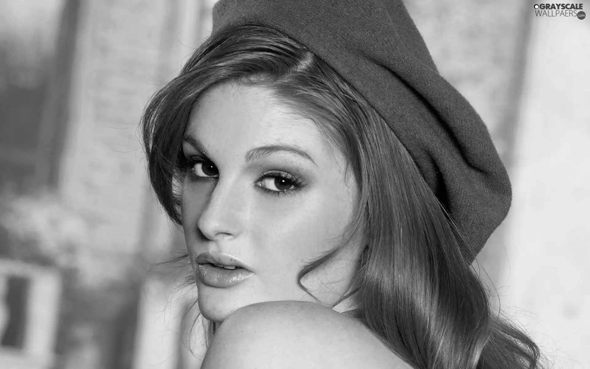 Beret, Faye Reagan, The look