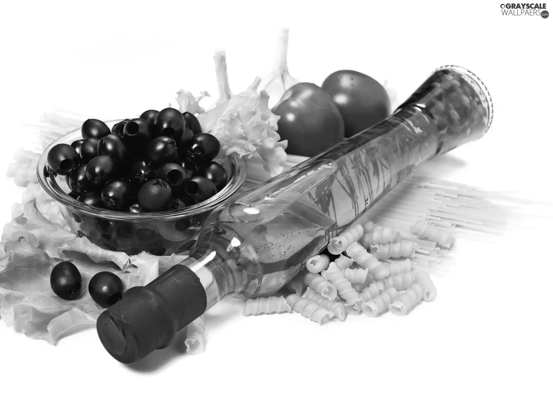 tomatoes, lettuce, olives, oil, macaroni