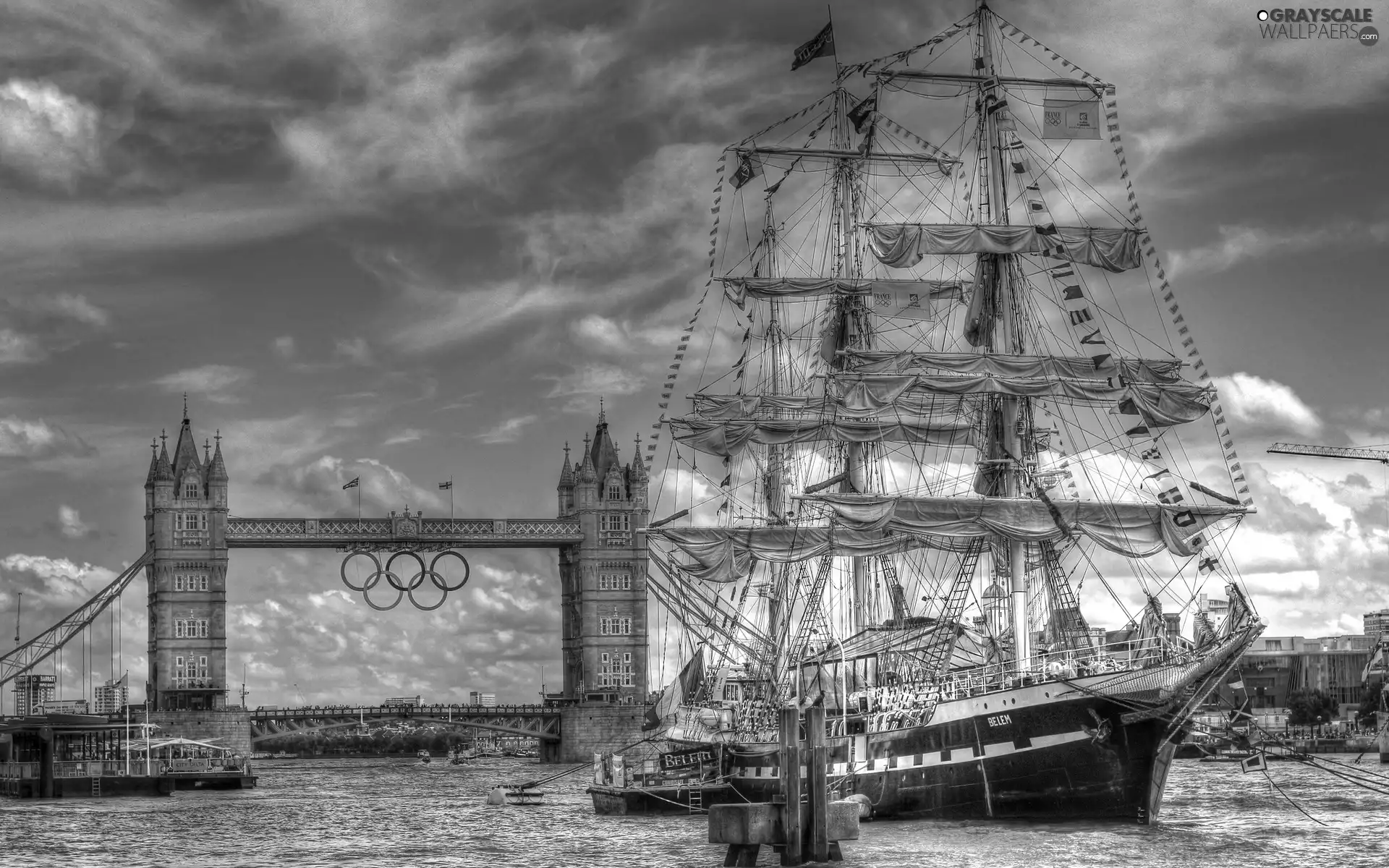 London, sailing vessel, Tower Bridge