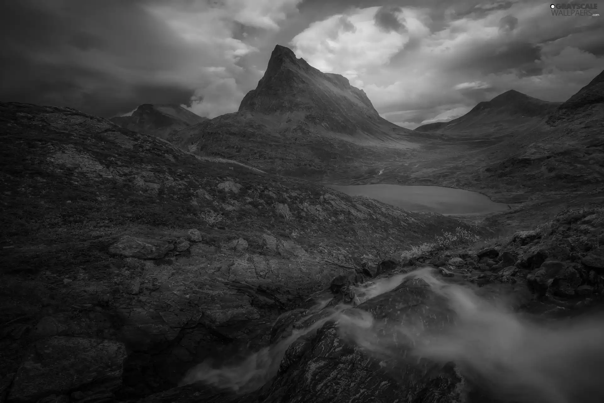 River, Mountains, Romsdalen Valley, Norway, clouds, lake