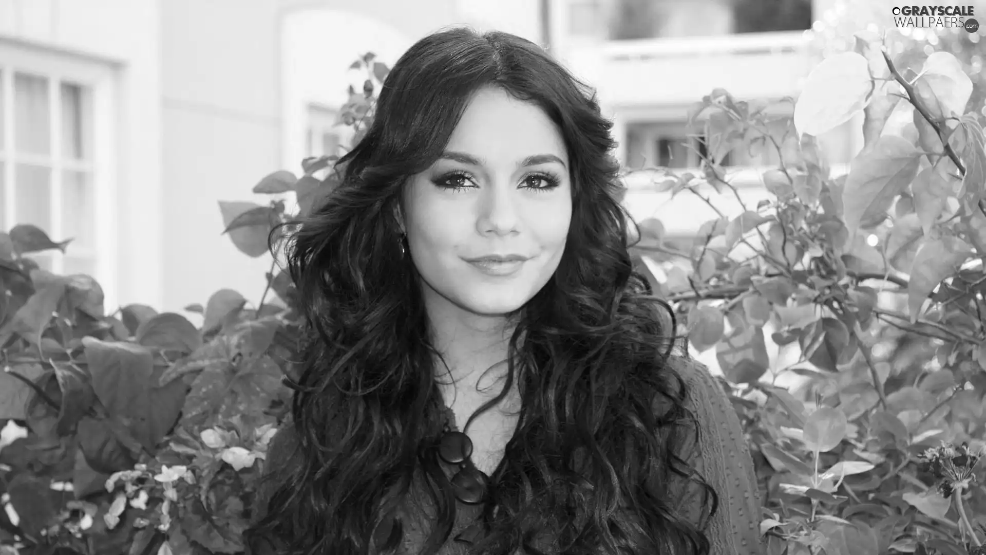 Vanessa Hudgens, Plants