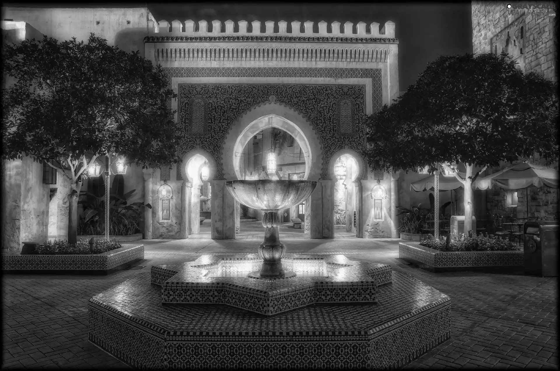 Hotel hall, trees, viewes, fountain