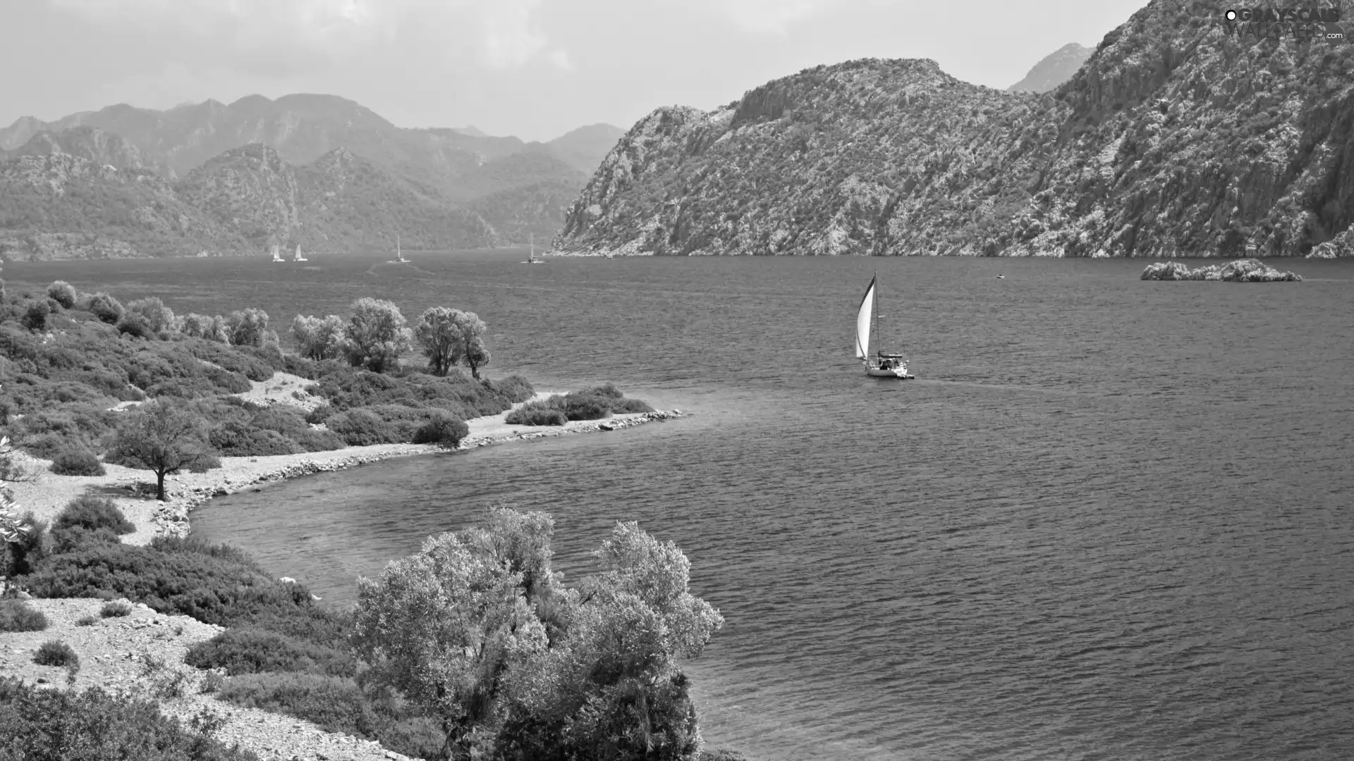 Yachts, lake, Mountains